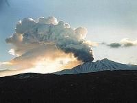 Per l'attività dell'Etna ritardi all'aeroporto di Catania