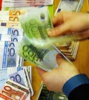 Capitali scudati, "difficile applicare la tassa". Stop a pagamenti cash oltre i 500 euro