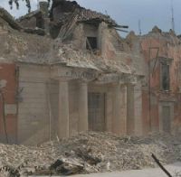 Procura de L'Aquila in frantumi