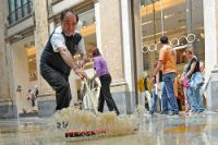 Pioggia, si allaga la Galleria Umberto di Napoli!