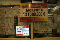 Superenalotto, febbre da jackpot: in arrivo voli speciali dalla Germania