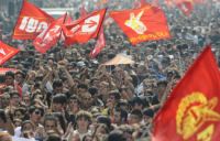 Napoli, Fiom in piazza con gli studenti In 30mila al corteo delle tute blu